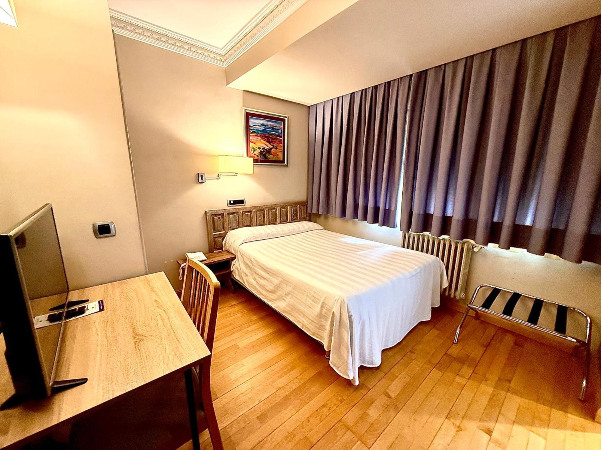Hotel Virrey Arnedo Luaran gambar
